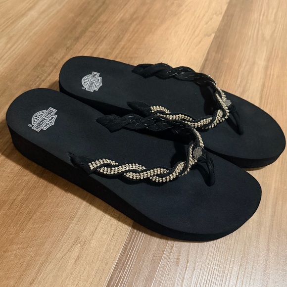 Harley-Davidson Shoes - Harley-Davidson Women's Daphne Motorcycle Flip-Flop
Black rhinestones wedge 9